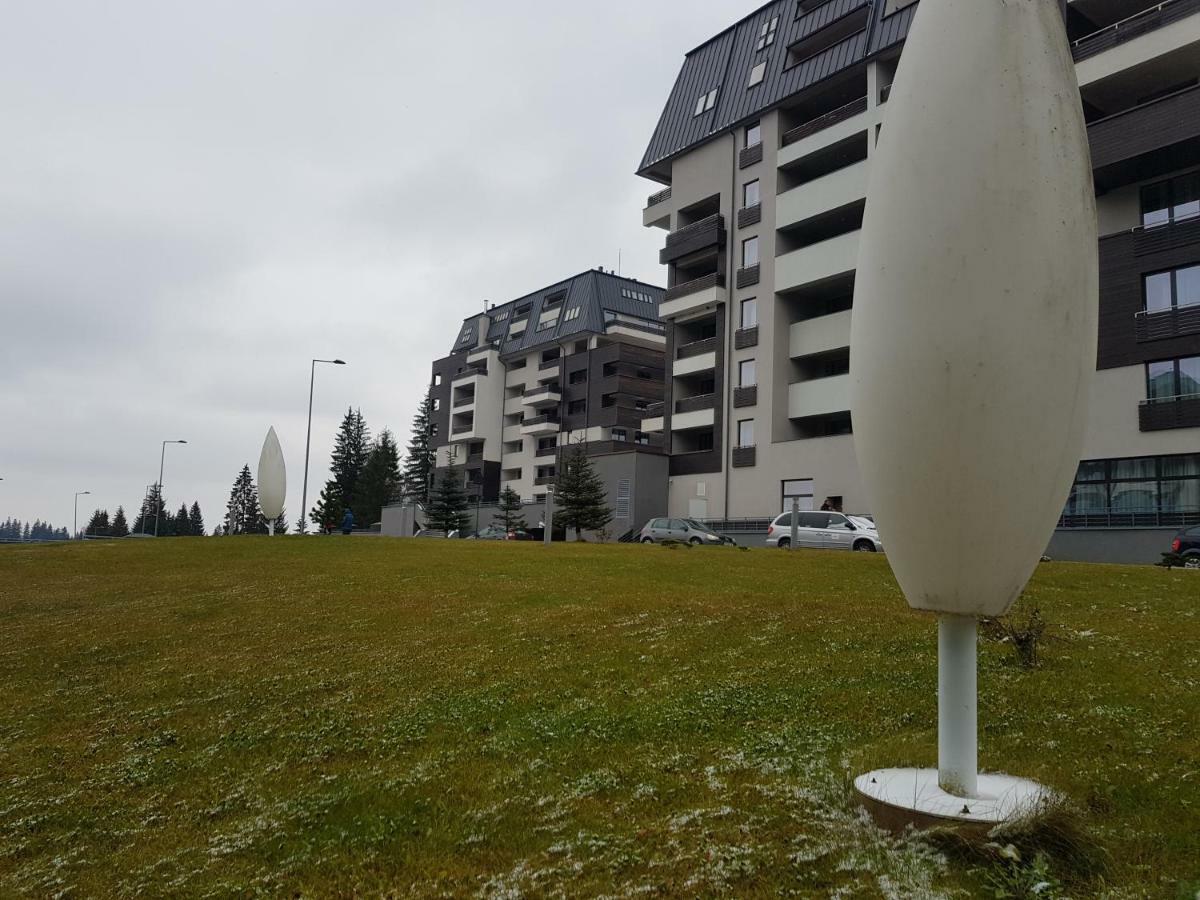 Apartment "Mountain Relax" Poiana Brasov Bagian luar foto